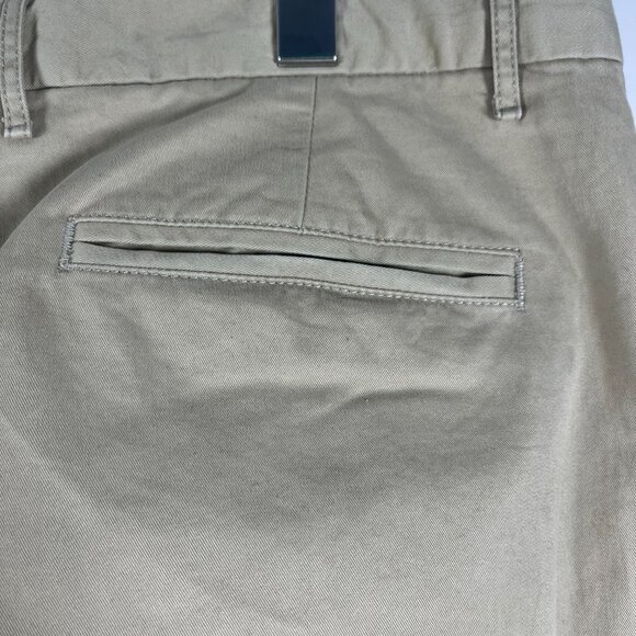 Gap Broken-In Straight Khakis ankle length in beige - Picture 5 of 7